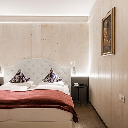 Myloisl Apartments ลูตาโก ภายนอก รูปภาพ