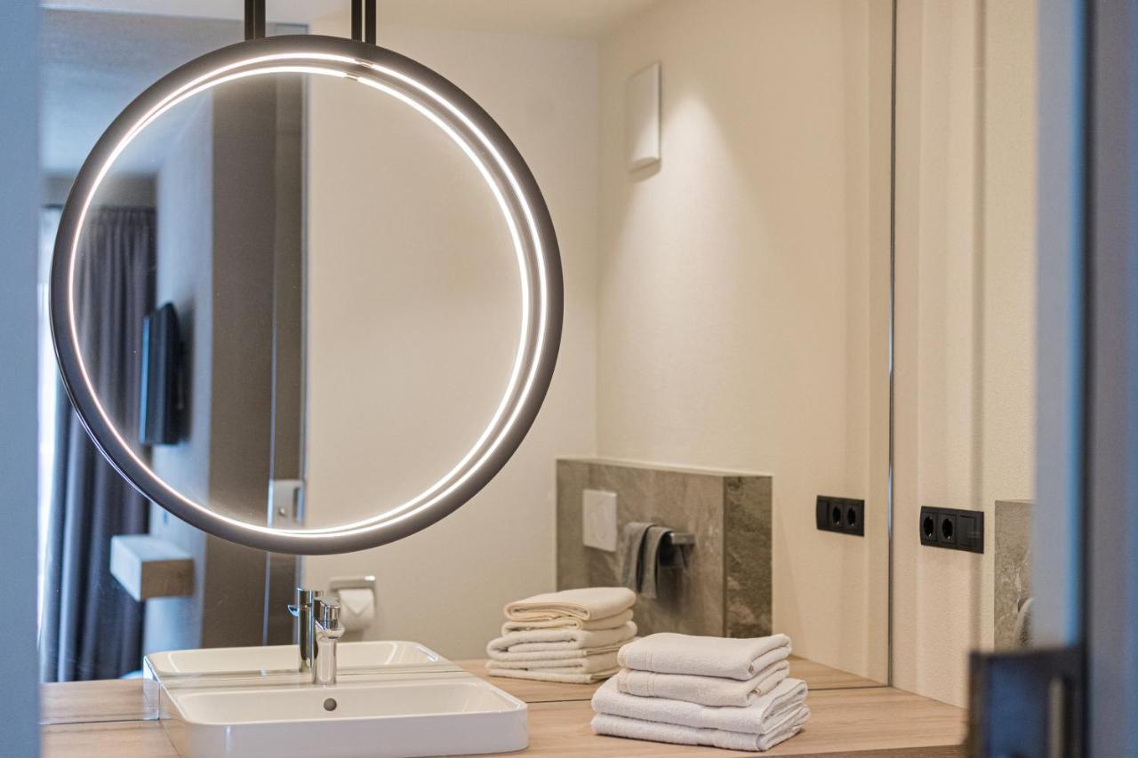 Myloisl Apartments ลูตาโก ภายนอก รูปภาพ