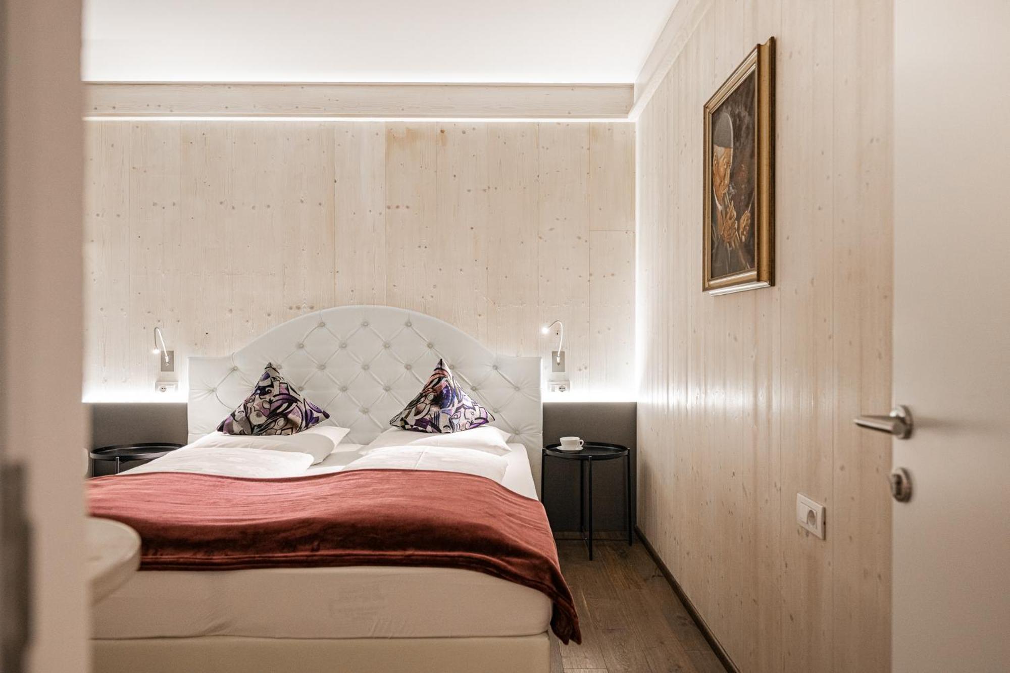 Myloisl Apartments ลูตาโก ภายนอก รูปภาพ